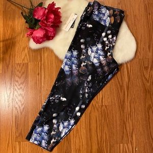 - NWT Nanette Lapore workout capris size 2X